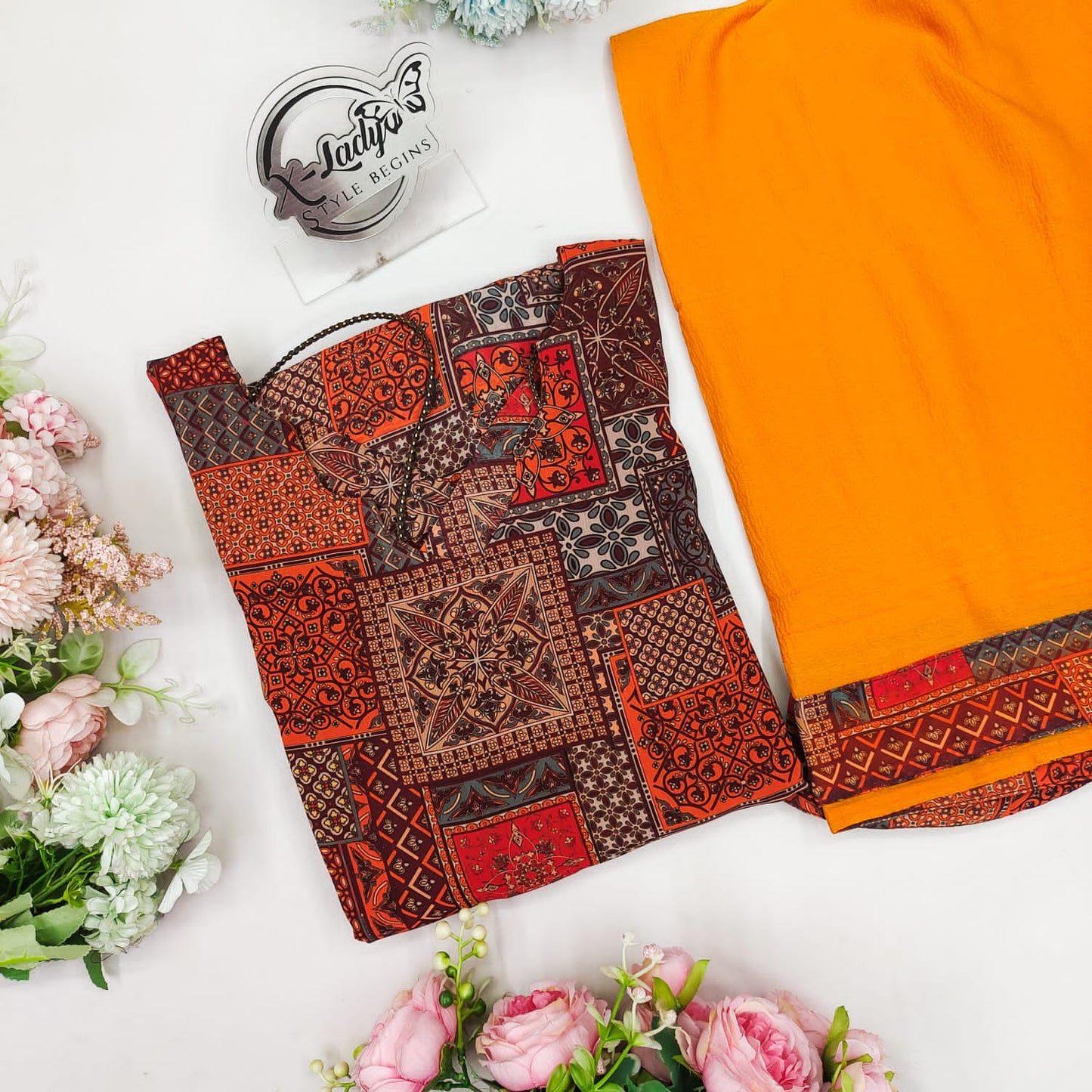 launching New 💃🏻 Multipal Colorfull 😘😘Maxy gown with dupatta 👠*