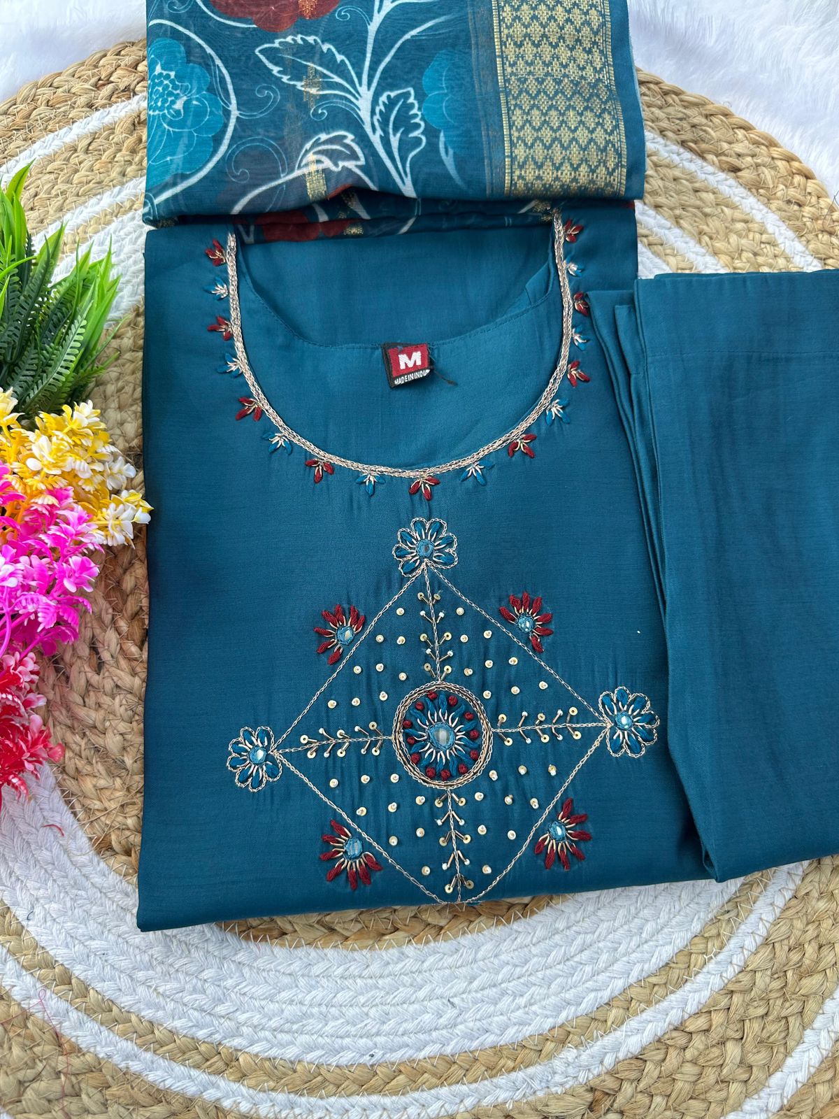 🔥 *Supper Hit Kurti Pair*🔥
*Top* : Roman silk With Cotton inner with hand work