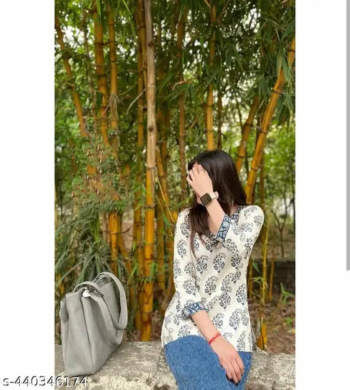 Women Trending Rayon Printed Short Kurta