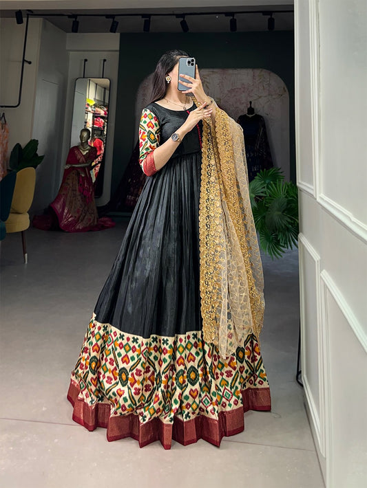 New Dolla Silk Fabric Gown Trending item