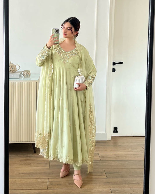 👉👗💥 *Launching New Designer Party Wear Look Full Heavy Embroidery Rembo Sequence Work Gown With Fully Stiched and Dupatta Ready to Wear Collection*💥👗💃🛍👌💕
