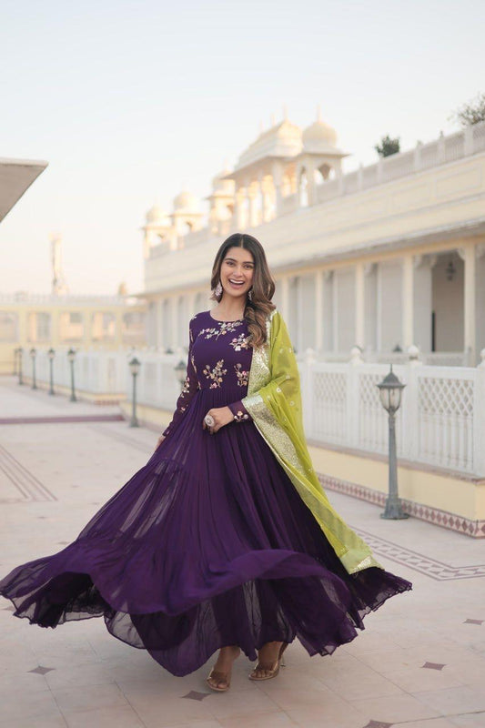 💃🏼 Faux Georgette Gown with Russian silk Dupatta With Adorable Embroidered thread work. 🥰