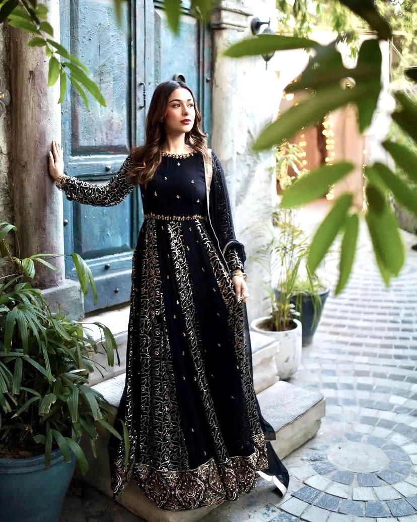 *❤️💐 PRESENTING NEW DESIGNER 2 PIS GOWN IN GOOD QUALITY GEORGETTE FABRIC & WITH BEAUTIFUL SEQUINS EMBROIDERY WORK💐❤️*