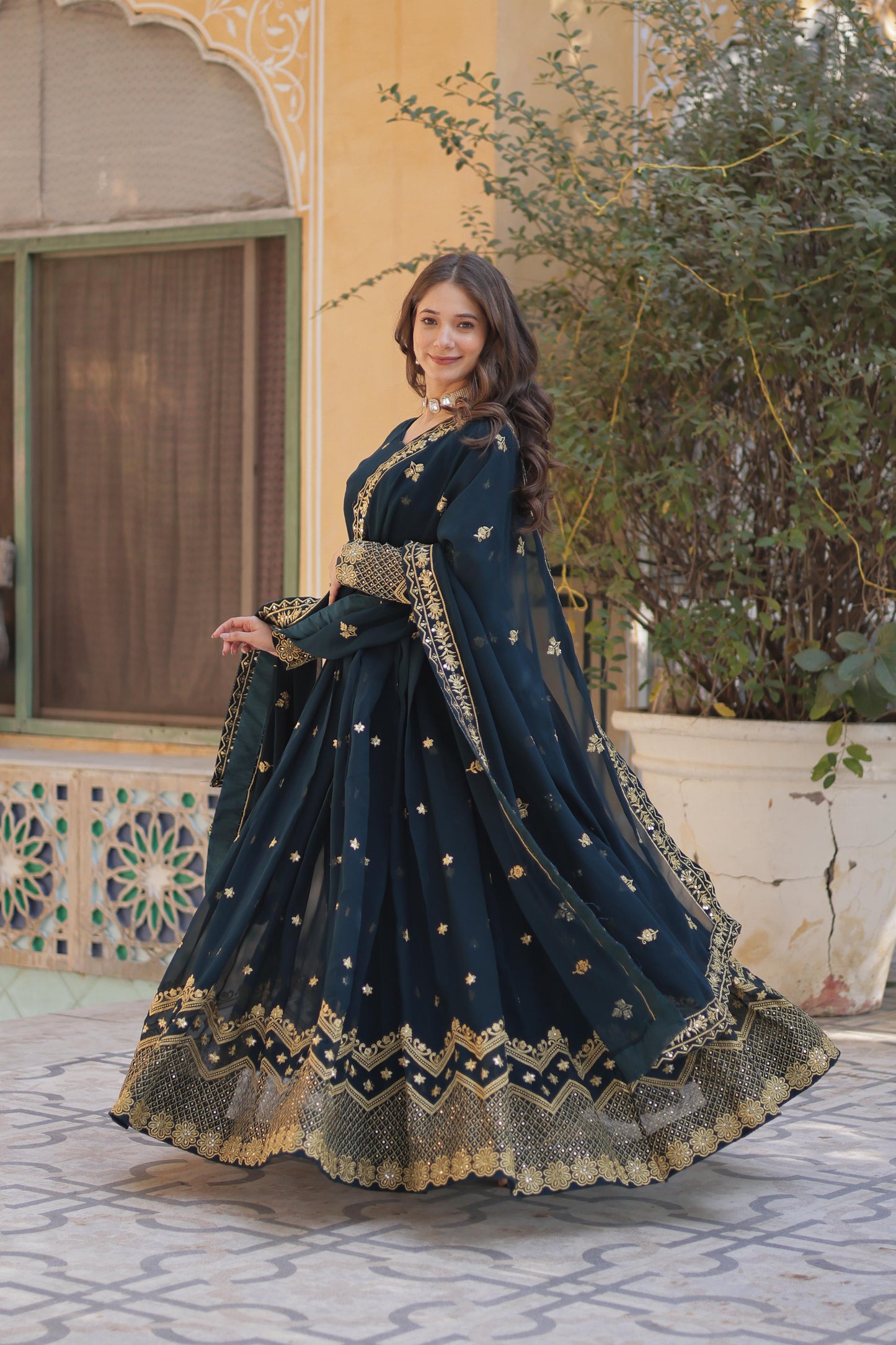 PREMIUM DESIGNER READYMADE GOWN