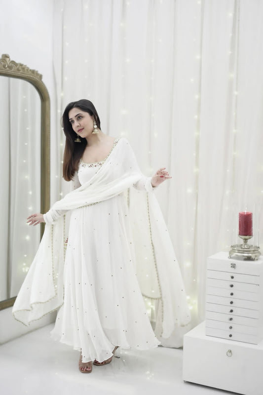 Anarkali on Faux Georgette With Hand work and Pent on Crep febric and Dupatta on also Faux Georgette febri With hand work & Facy Lace
